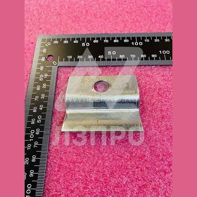 Прижим направляющей FX339FB1