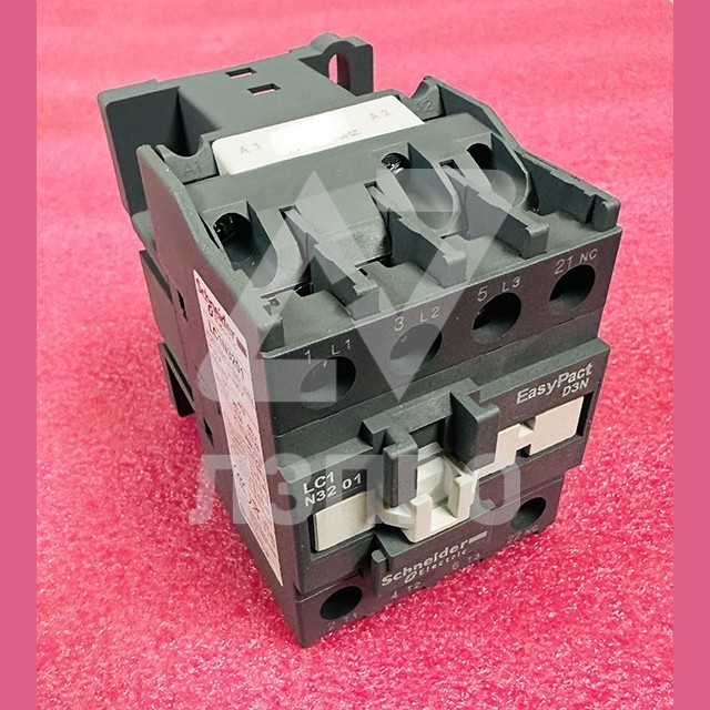 Контактор 220V 15kW 32A 1NC LC1N3201M5N Schneider Electric
