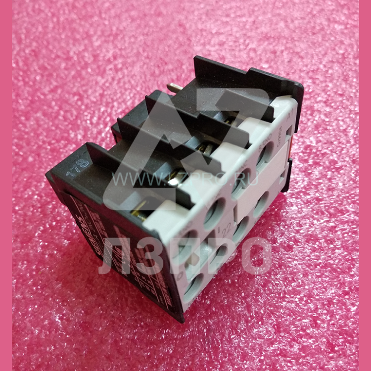 Блок вспомогательных контактов 2NO+2NC 3TX4 422-2A Siemens