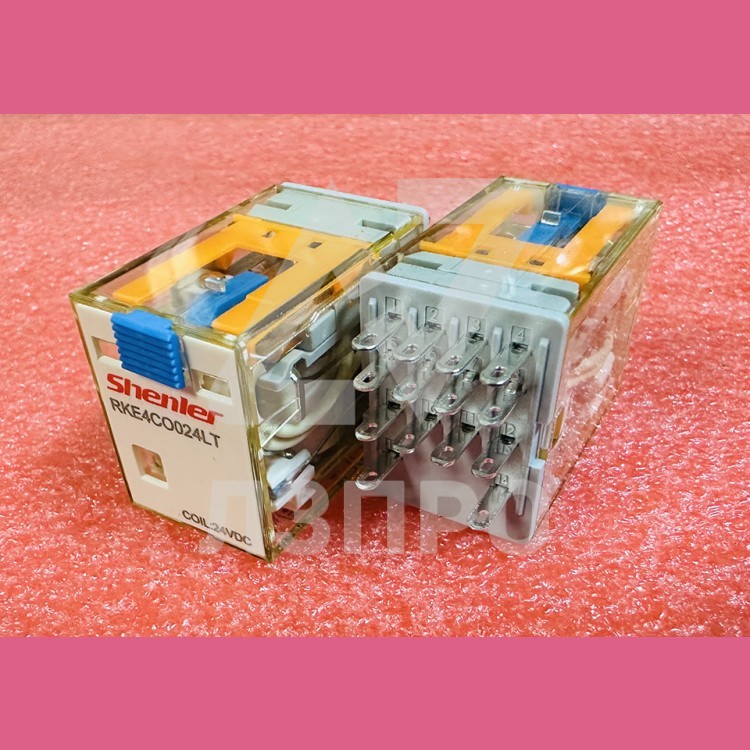 Реле промежуточное 4CO, 5A(250VAC/30VDC), 24VDC, мех. индикация, тест-кнопка с блокировкой, LED RKE4CO024LT Shenler
