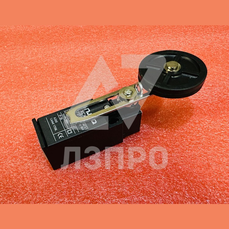 Выключатель XCK-P регулируемый рычаг с роликом d=50mm